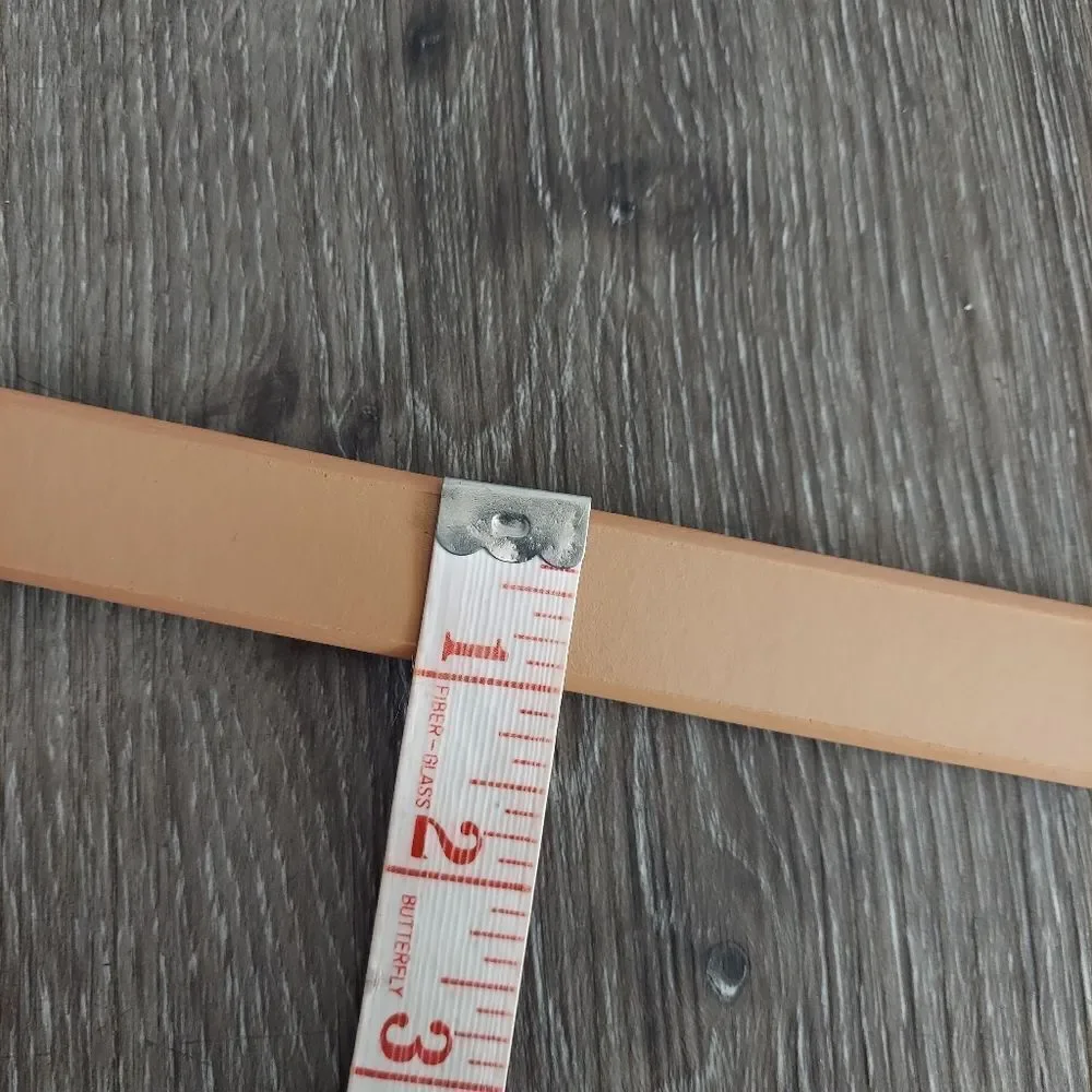 Vintage 1997 Liz Claiborne Tan Belt Medium